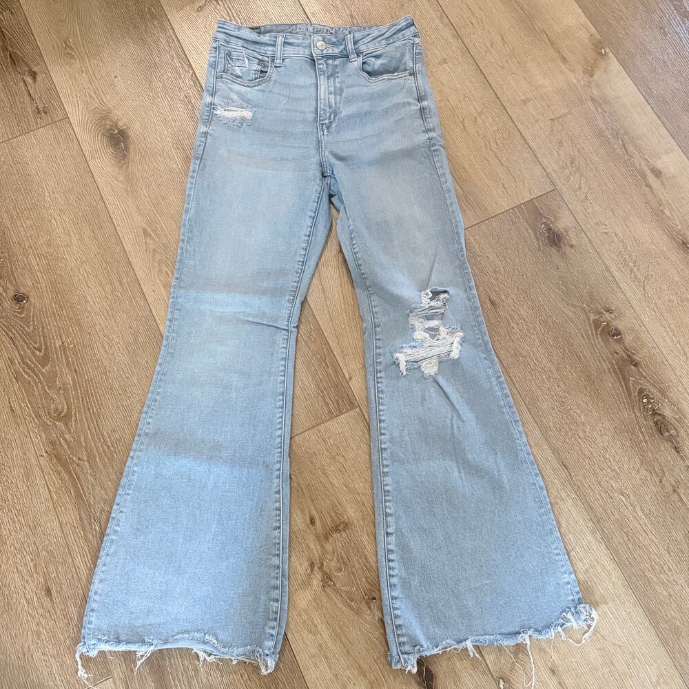 👖 AE- American Eagle 10 Reg Distressed Super High Rise Flare 👖